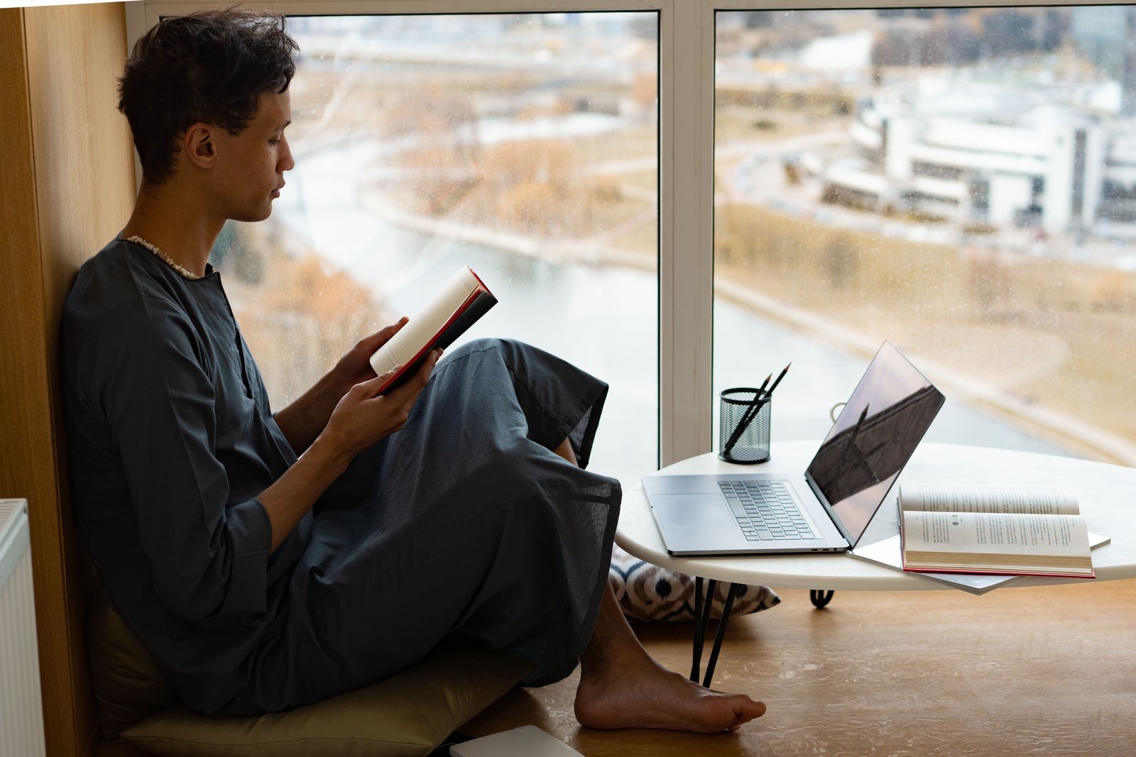 A student studying through an online class